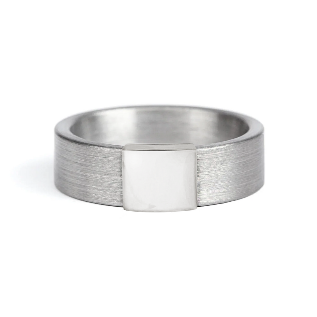 Classic 7mm 14kt White Gold Barrel Band