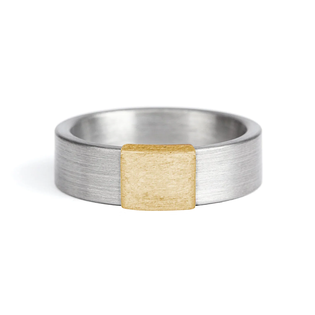 Classic 7mm 14kt Yellow Gold Barrel Band